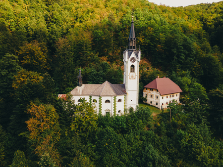  "Kapelca" in Mežnarija nad Kropo, multi-kulti epicenter gibanja Kultura-Natura Slovenija 
